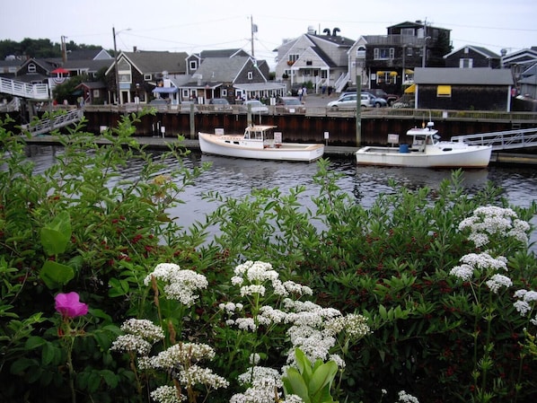 Condo, 1 cama Queen size y sofá cama (Perkins Cove Gem) | Marina