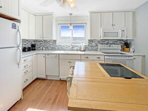 Condo, Multiple Beds (Sweet Serenity) | Private kitchen