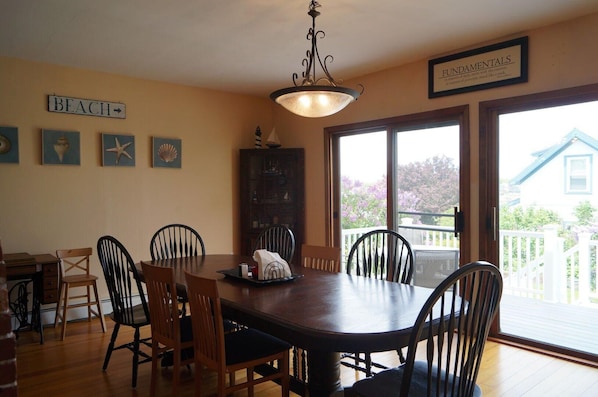 House, Multiple Beds (Short Sands View) | Dining