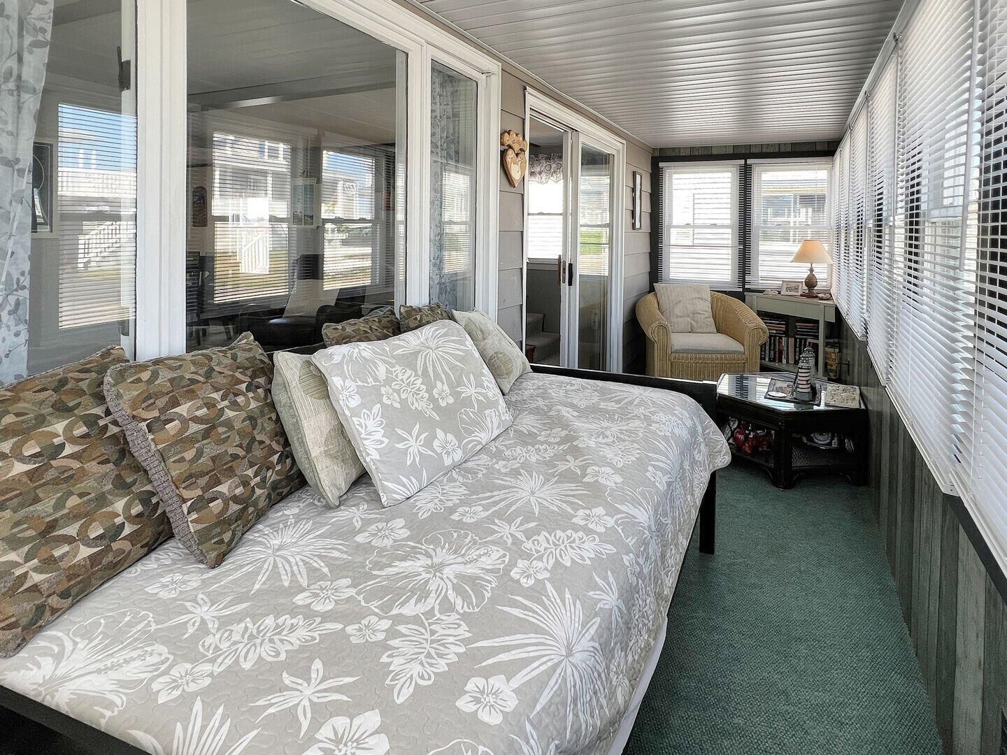 2 عدّة غرف نوم وبديكورات فريدة لكل غرفة وطراز فريد لكل وحدة