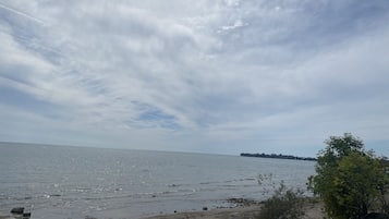 Beach nearby, sun-loungers