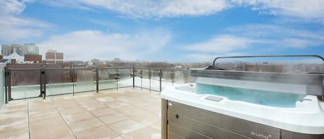 Le penthouse Saint-François with private rooftop terrace and spa - SF601 | Terrace/patio