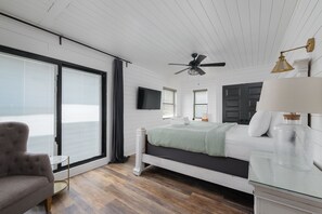 8 bedrooms, desk, iron/ironing board, free WiFi