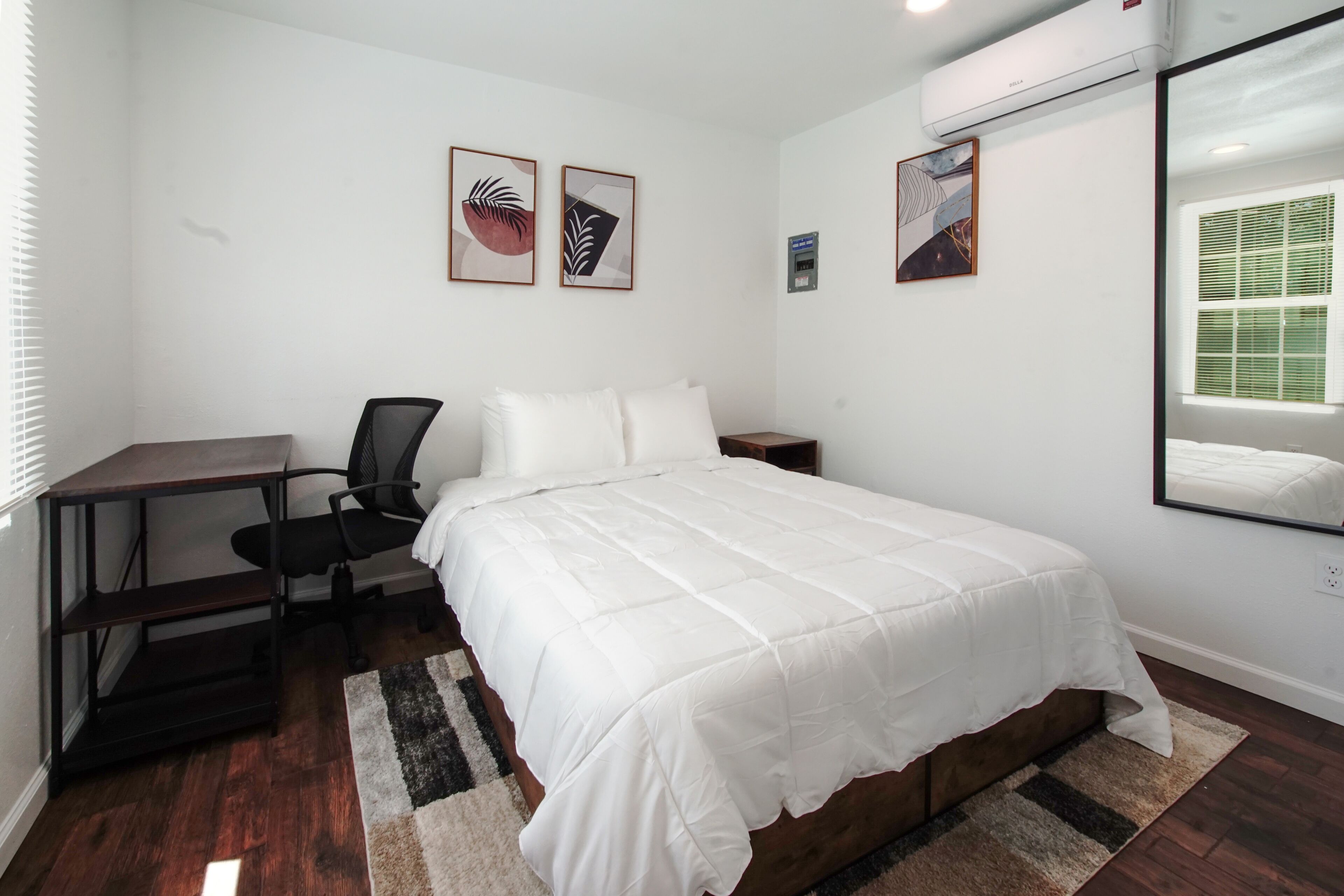 1 slaapkamer, een bureau, wifi, beddengoed