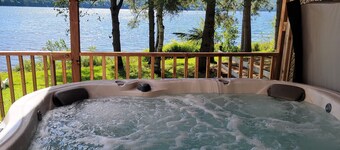  Escapade en couple au bord de l'eau avec spa