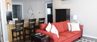 Jack's on the Bay, 2 Bedroom/1 Bath B