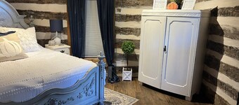 Cabin off the Square