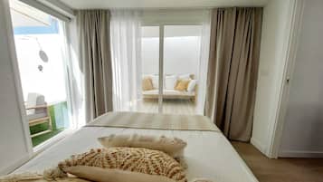 2 bedrooms, iron/ironing board, travel crib, WiFi