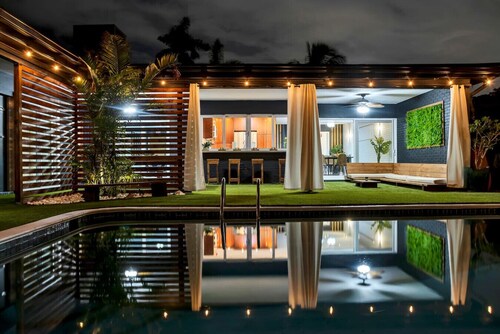 Jardins d`Eden | Turfed Pool | Garage | 6min Beach