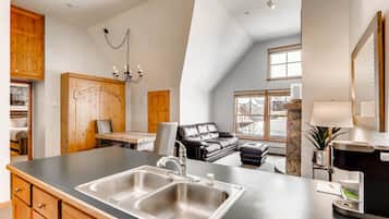 Room, 1 Bedroom (Jackpine Lodge plus Murphy Bed) | Private kitchen | Full-size fridge, microwave, oven, stovetop