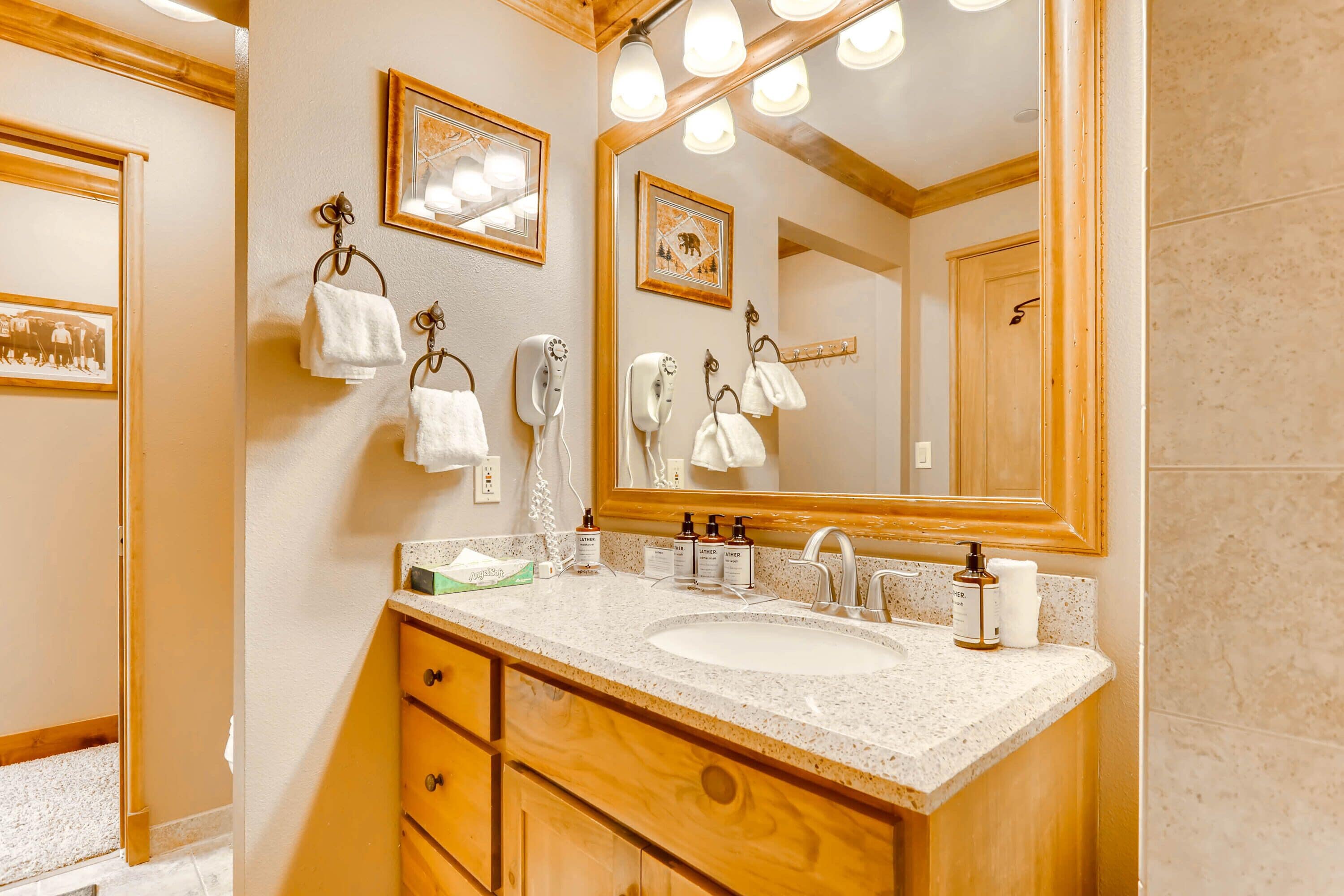 Room, 1 Bedroom (Black Bear Lodge) | Bathroom | Combined shower/tub, hair dryer, towels, soap