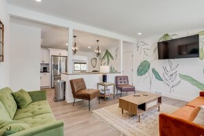 Televisión y chimenea