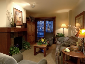 Appartamento Basic | Area soggiorno | TV a schermo piatto