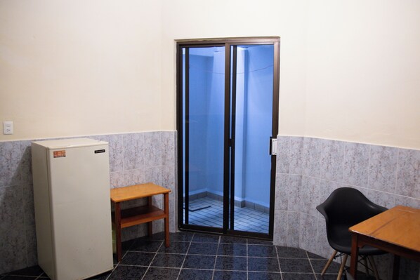 Economy Double Room | Living area