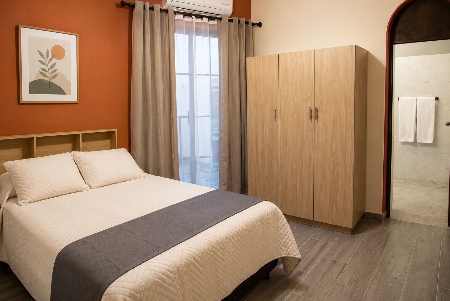 Comfort Room | Free WiFi, bed sheets