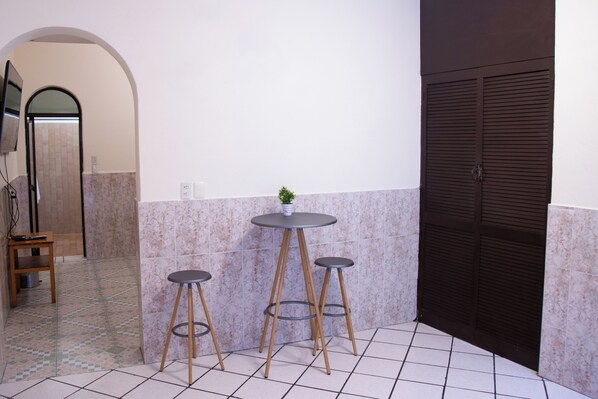 Economy Apartment, 1 Double Bed, Pets Allowed, Garden View | Free WiFi, bed sheets - Privada Guadalupe (Monterrey)