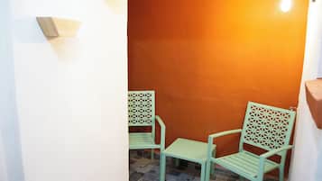 Comfort Room | Terrace/patio