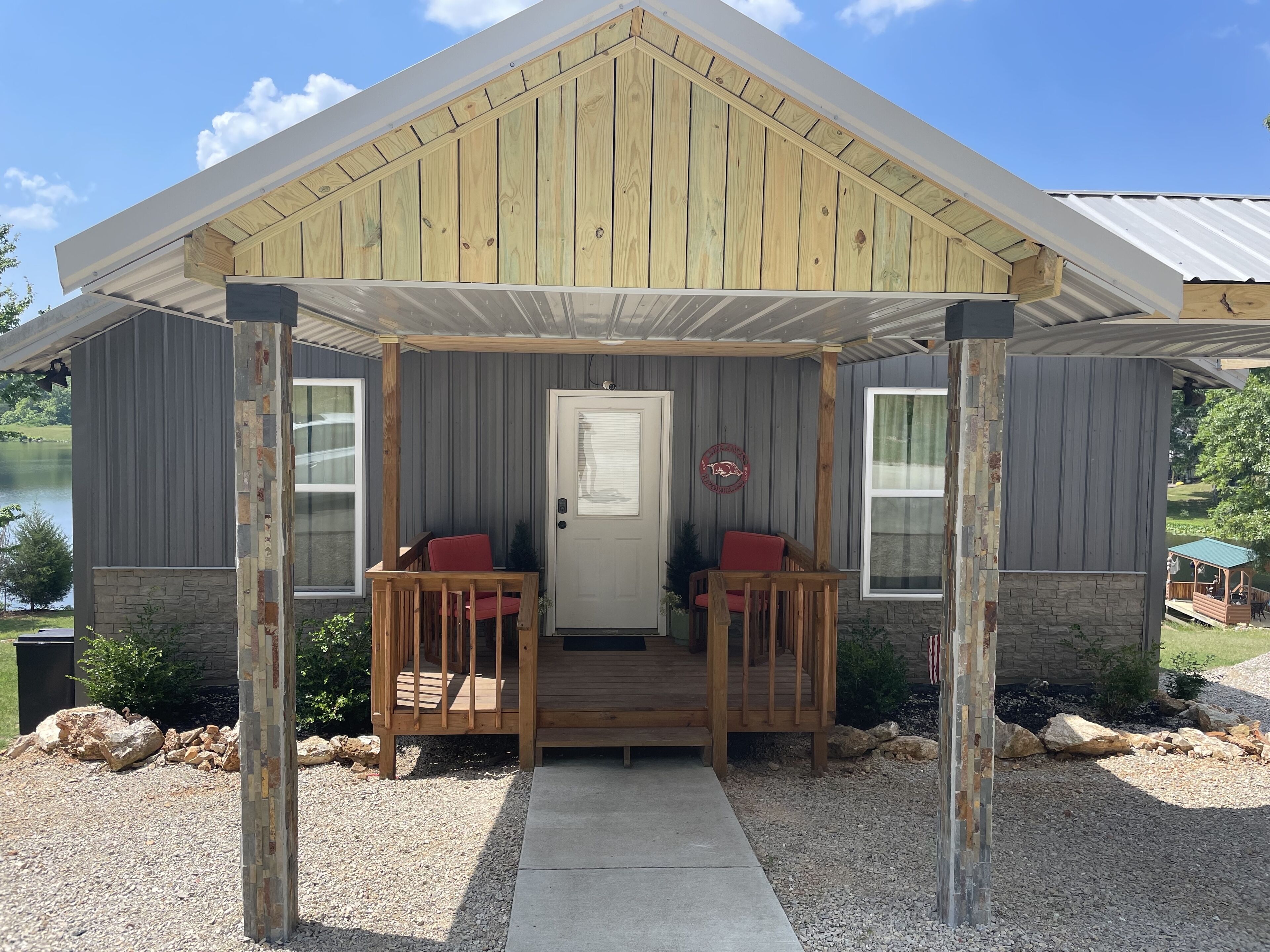 Spring River Area - New Custom-Built Lake House in Historic Hardy-Canoe-Kayak!