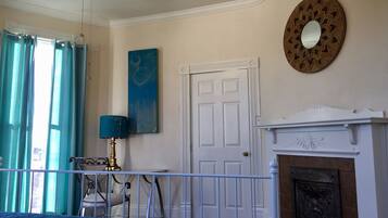 1 sovrum, skrivbord, strykjärn/strykbräda och gratis wi-fi