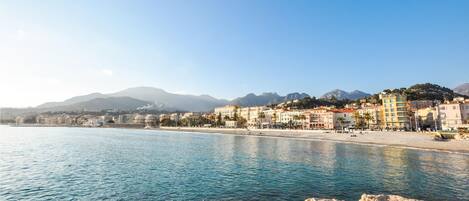 Strand