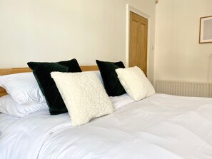 Apartment, Private Bathroom (Biddlestone Road) | Bathroom - 50 Biddlestone Road Heaton (Newcastle-upon-Tyne)