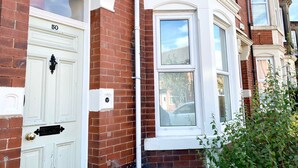 Unclassified image, 5 of 23, button - 50 Biddlestone Road Heaton (Newcastle-upon-Tyne)