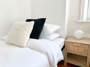 Apartment, Private Bathroom (Biddlestone Road) | 2 bedrooms - 50 Biddlestone Road Heaton (Newcastle-upon-Tyne)