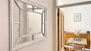 Unclassified image, 4 of 23, button - 50 Biddlestone Road Heaton (Newcastle-upon-Tyne)