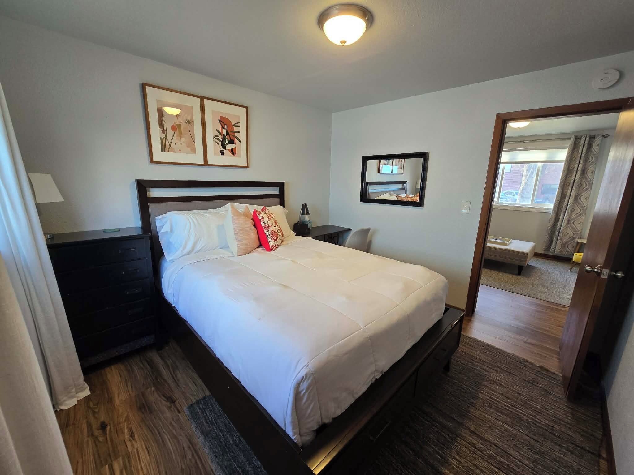 2 chambres, bureau, fer et planche à repasser, Wi-Fi gratuit