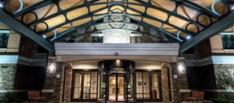 2 Bedroom | Pool + Hot Tub Access + Breakfast