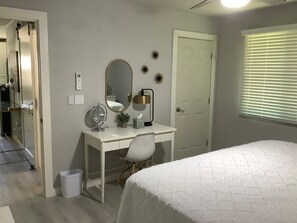 Cottage, Private Bathroom (Flawless Faith) | 2 bedrooms - Flawless Faith (Redding)