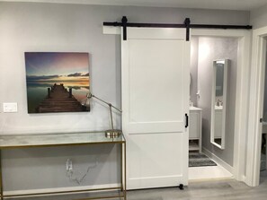 Mökki, oma kylpyhuone (Flawless Faith) | Kylpyhuone