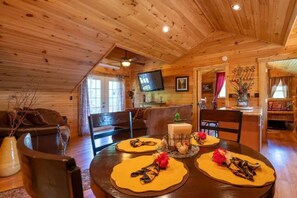 Dining - Adirondack Whiteface Mtn Retreat  (Jay)