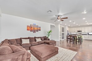 Smart-TV, peis og bordtennis