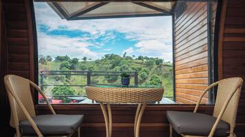 Deluxe Cabin, 1 Queen Bed, Lake View | Premium bedding, down comforters, Select Comfort beds, free WiFi