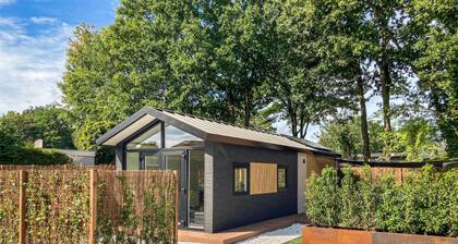 Awesome home in Putten with WiFi