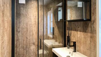 Shower, rainfall showerhead