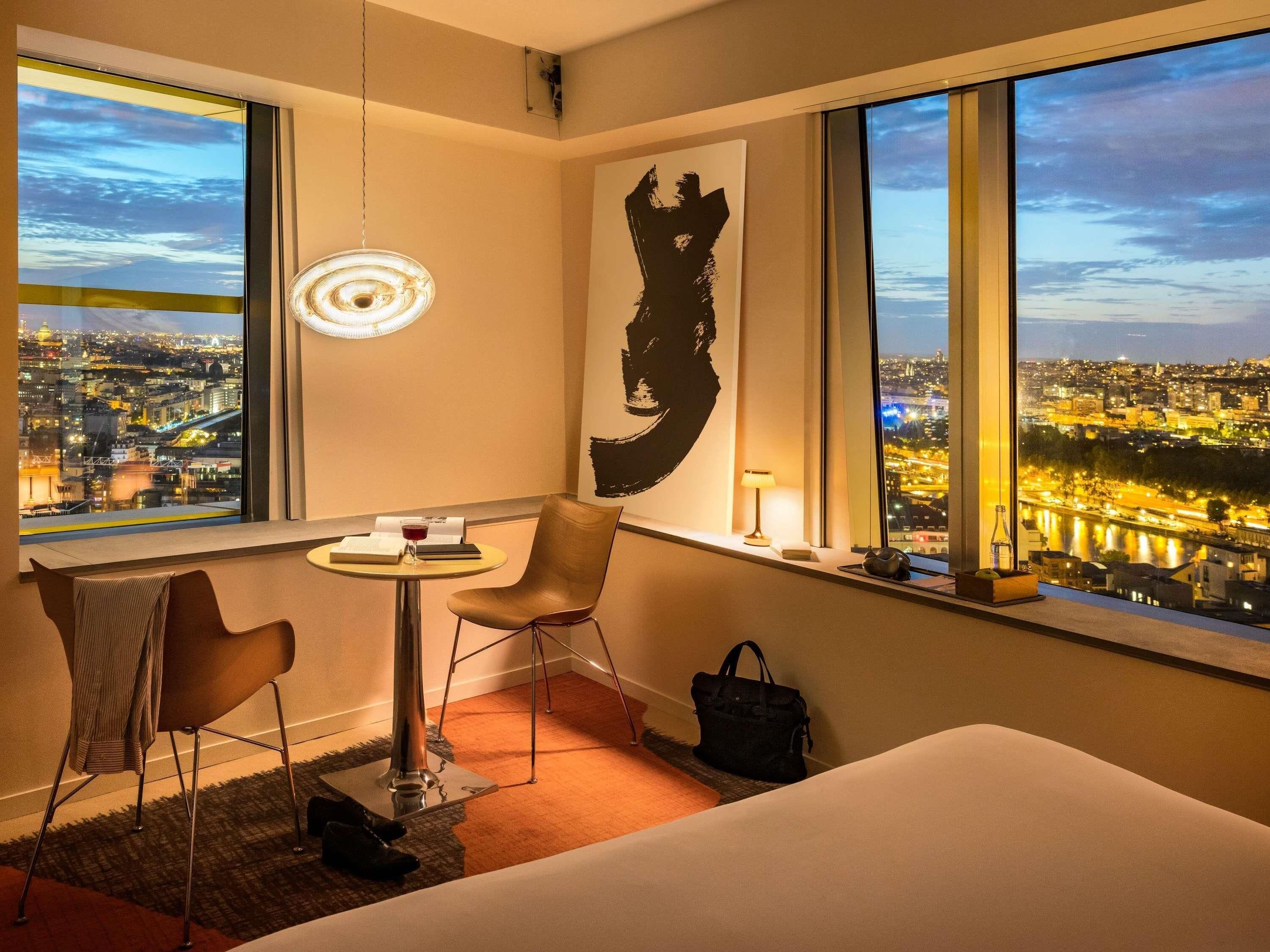 Executive Room, 1 King Bed, Corner (Panoramic Paris Eiffel Tower) | Premium bedding, pillowtop beds, in-room safe, desk