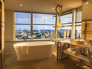 Junior Suite, 1 King Bed, Tower (Eiffel Tower panoramic bath, sunset)