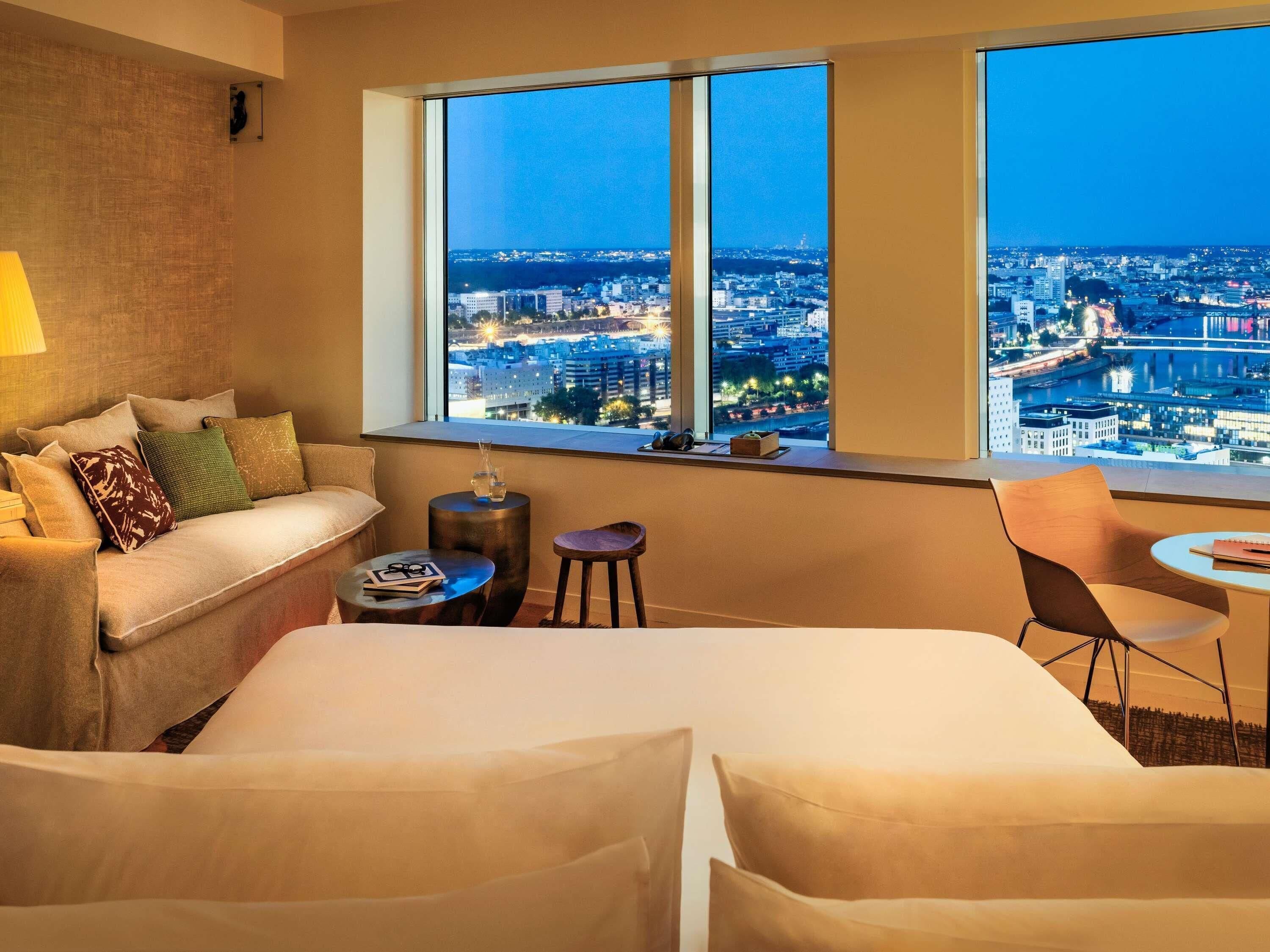 Family Suite, 1 King Bed with Sofa bed (Family) | Premium bedding, pillowtop beds, in-room safe, desk