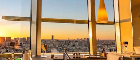 Premium bedding, pillowtop beds, in-room safe, desk