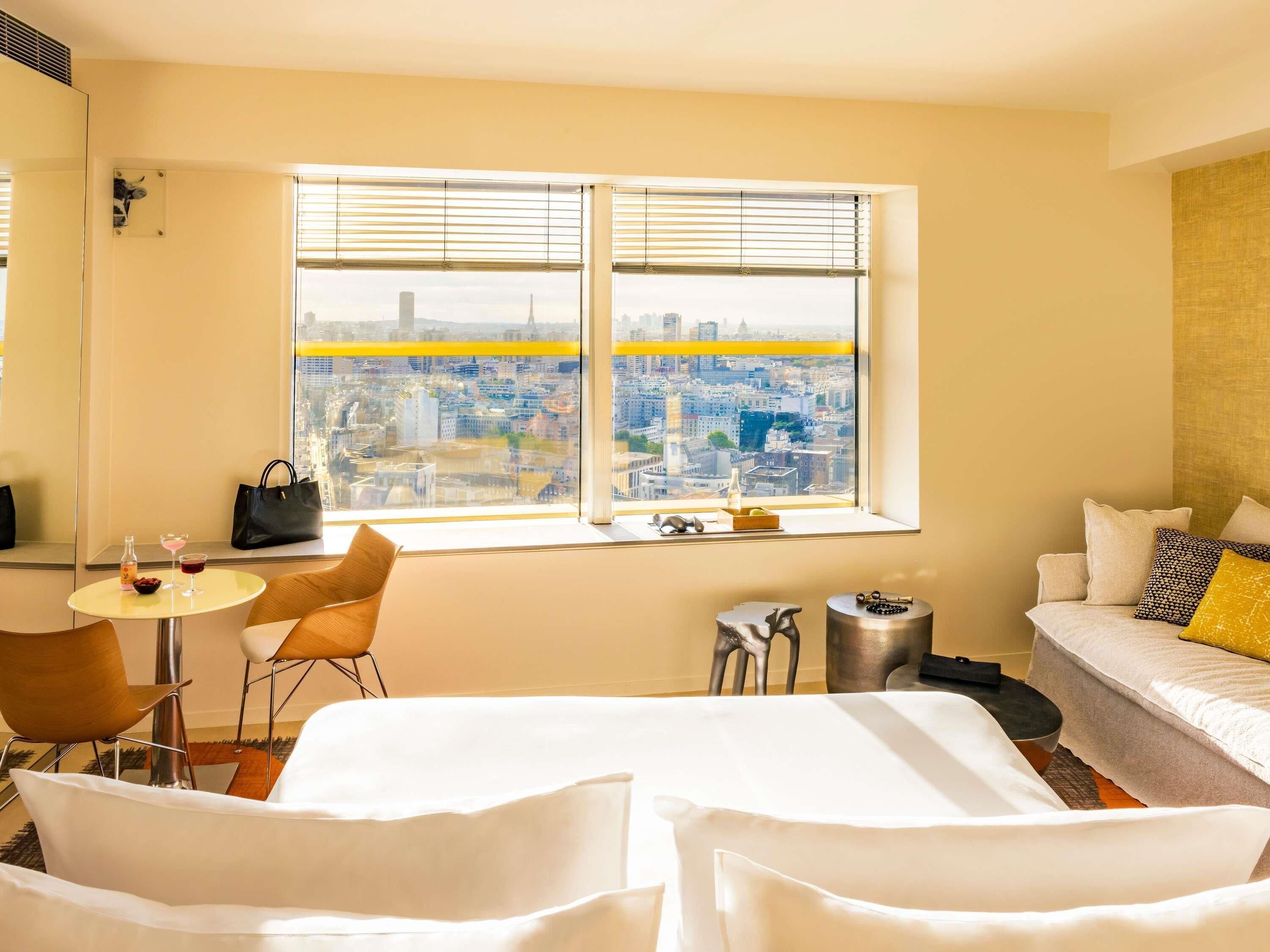 普通套房, 1 張特大雙人床, 高層 (Eiffel Tower panoramic bath, sunset) | 高級寢具、舒適加層、客房內保險箱、書桌