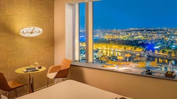 Premium bedding, pillowtop beds, in-room safe, desk