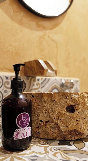 Junior-Doppelzimmer | Badezimmer | Dusche, Haartrockner, Handtücher