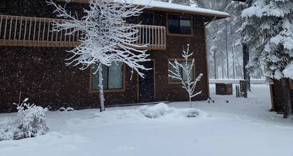 Family Friendly Pines Condo-3b/2b