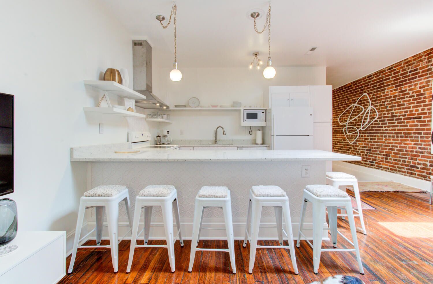 冰箱、微波炉、烤箱、炉灶