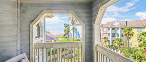 Condo (1 Bedroom) | Property amenity