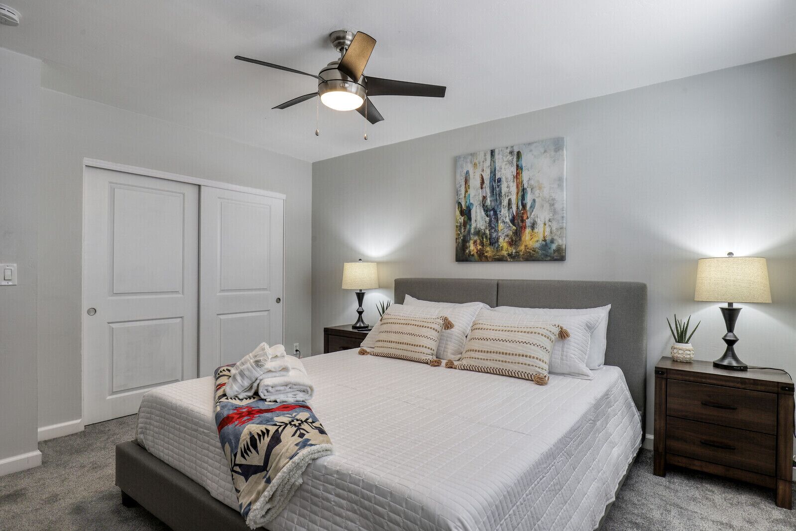 3 室のベッドルーム、WiFi