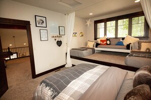 4 dormitorios, cuna de viaje, wifi gratis y ropa de cama