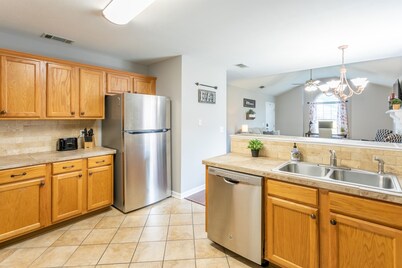 *Great Location* Minutes to Airport, Jackson, Rez